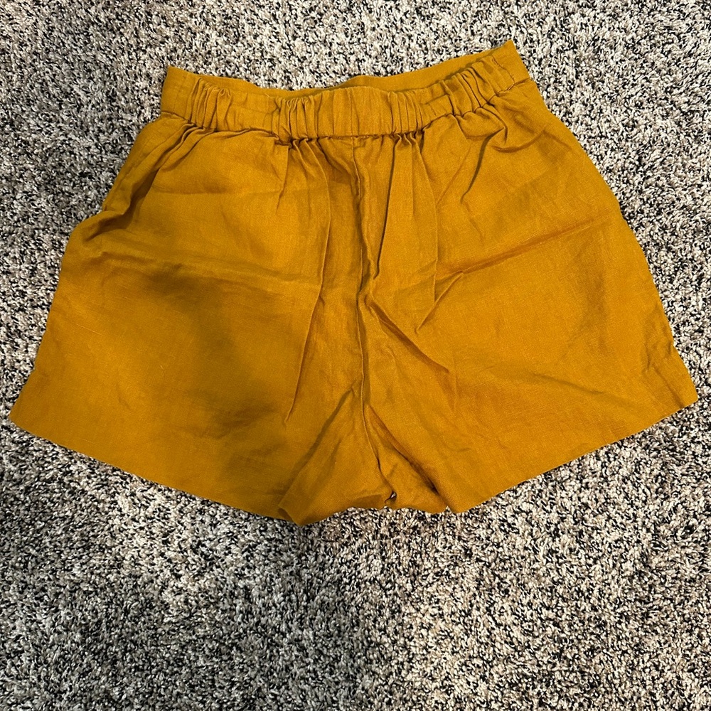NWOT Aritzia Wilfred Linen Shorts